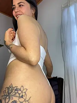 Snapshot of sophyy_white chatting on May 2026 10:48:02 PM sophyy white online show from May 2026 10:48:02 PM