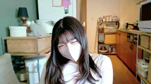   Yui  online show from February 2026 02:04:02 AM