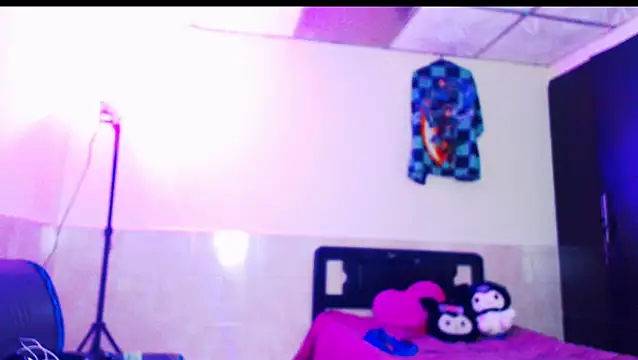 jazmin wolf online show from February 2026 12:01:02 PM