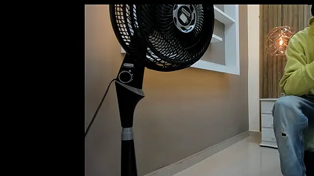 Snapshot of james__walsh chatting on February 2026 07:29:01 PM james walsh online show from February 2026 07:29:01 PM