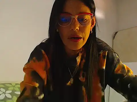 Snapshot of Elizabeth_manzon chatting on May 2026 05:43:02 PM Elizabeth manzon online show from May 2026 05:43:02 PM