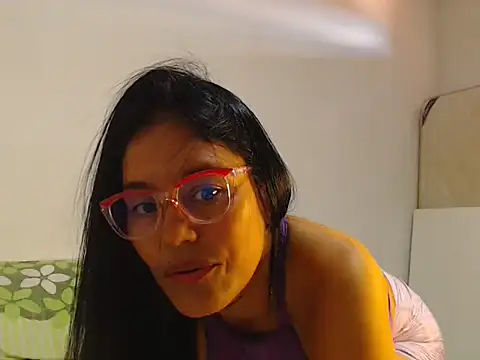 Snapshot of Elizabeth_manzon chatting on June 2026 07:48:01 PM Elizabeth manzon online show from June 2026 07:48:01 PM