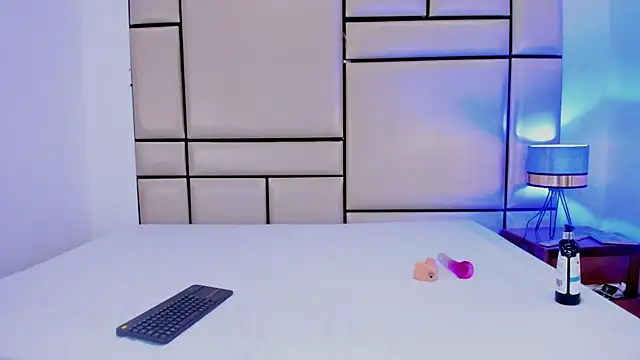 Snapshot of alejandra_loppez chatting on February 2026 07:48:01 PM alejandra loppez online show from February 2026 07:48:01 PM