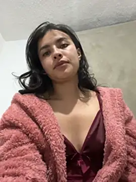 auroramooon online show from February 2026 04:21:02 AM