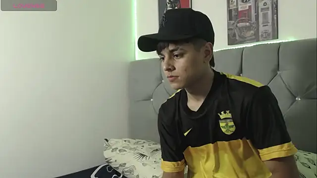 Loganjhonson19 online show from January 2026 03:21:02 AM