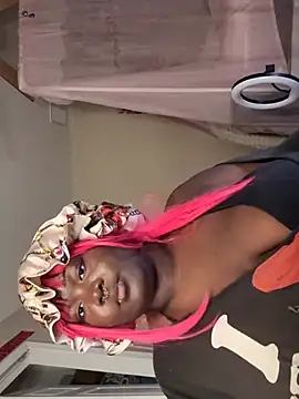 Snapshot of princesssukii chatting on July 2026 12:25:02 AM princesssukii online show from July 2026 12:25:02 AM