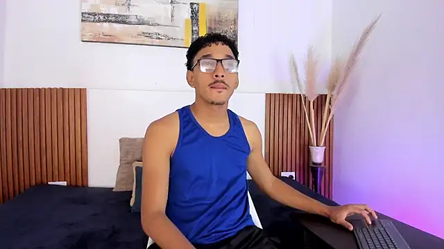 Snapshot of Julian_Dark_ chatting on February 2026 03:44:01 AM Julian Dark online show from February 2026 03:44:01 AM