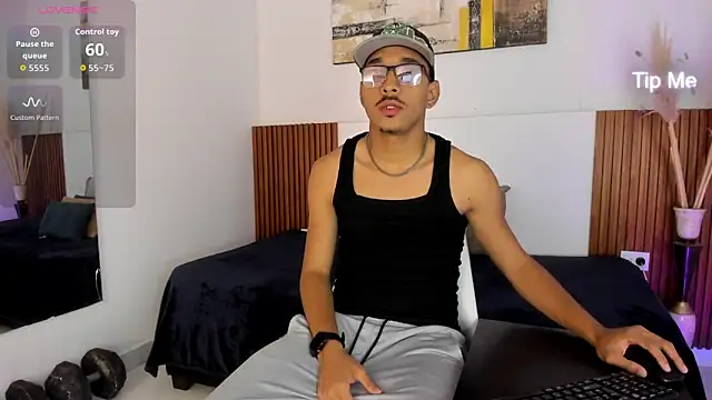 Snapshot of Julian_Dark_ chatting on February 2026 04:28:02 AM Julian Dark online show from February 2026 04:28:02 AM