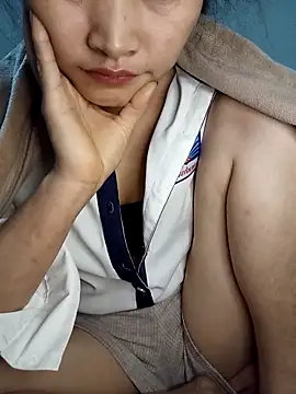 yumyum112 online show from February 2026 09:41:01 AM