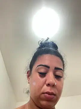 Cachinhossfd online show from February 2026 10:46:01 AM