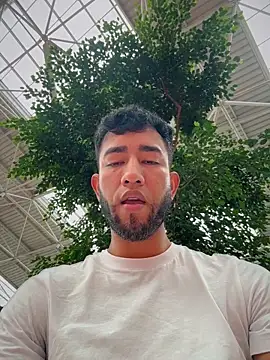 liam bronw online show from April 2026 03:46:02 PM