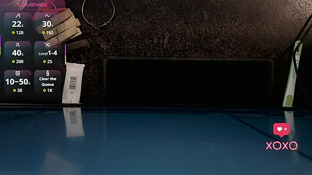 Naughty QueenXoXo online show from January 2026 02:02:02 AM