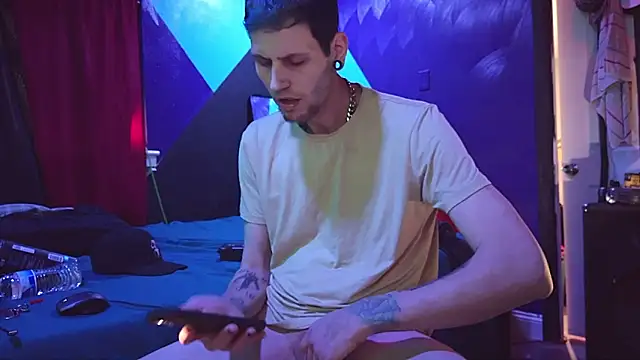 FADEDSADBOY online show from January 2026 07:06:01 PM