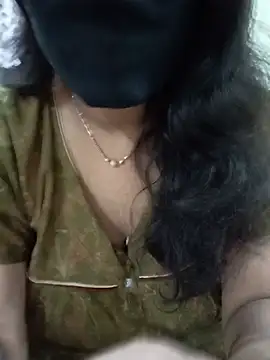 Snapshot of Ammu14399 chatting on June 2026 04:37:02 AM Ammu14399 online show from June 2026 04:37:02 AM