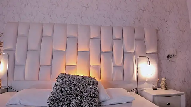 MassimoCo  online show from March 2026 12:03:02 AM