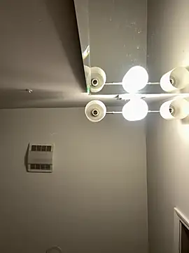 xouniq online show from March 2026 01:44:02 AM