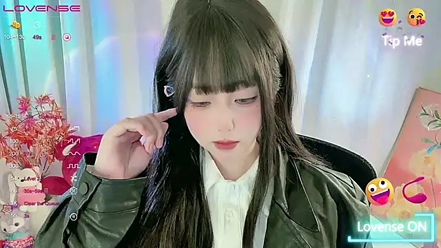 Snapshot of CLaire-5 chatting on March 2026 01:11:01 AM CLaire-5 online show from March 2026 01:11:01 AM