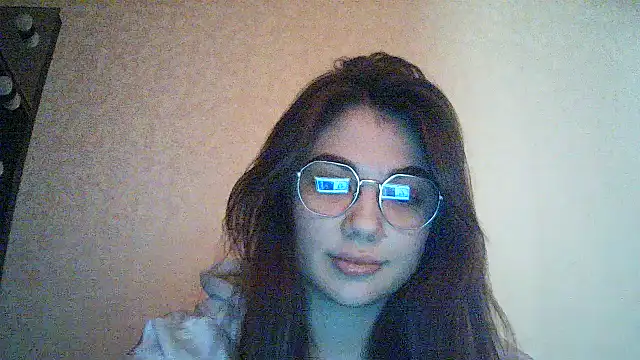 Tenovira online show from March 2026 09:06:01 PM