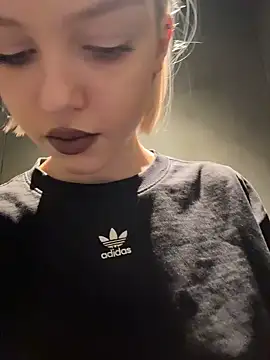 Snapshot of AshleyMur chatting on February 2026 06:22:01 AM AshleyMur online show from February 2026 06:22:01 AM