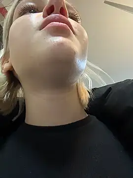 Snapshot of AshleyMur chatting on February 2026 05:16:02 AM AshleyMur online show from February 2026 05:16:02 AM