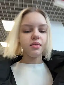 Snapshot of AshleyMur chatting on February 2026 05:29:01 AM AshleyMur online show from February 2026 05:29:01 AM