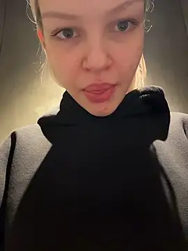 Snapshot of AshleyMur chatting on February 2026 05:30:02 AM AshleyMur online show from February 2026 05:30:02 AM