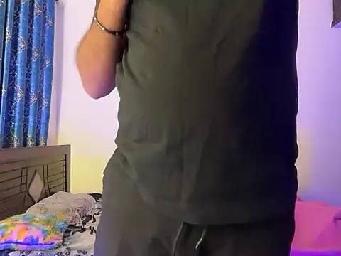 Snapshot of Ruthless_guyy chatting on February 2026 06:02:01 PM Ruthless guyy online show from February 2026 06:02:01 PM