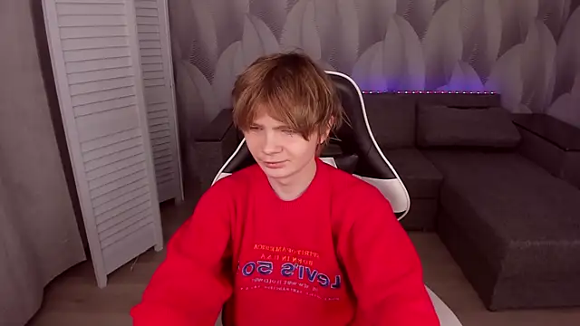 RowanScarlett online show from January 2026 07:48:02 PM