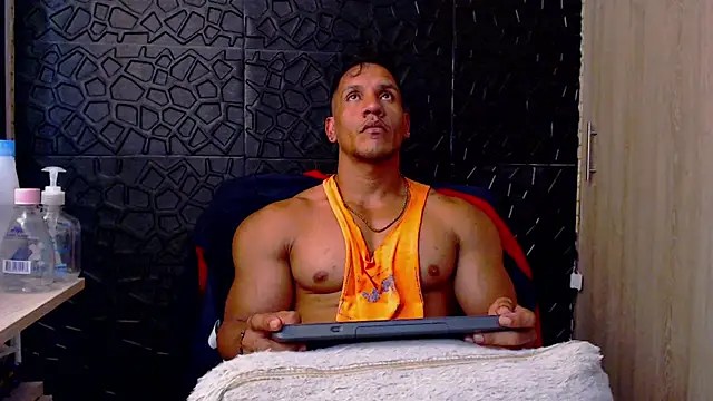 viktor herrera online show from February 2026 04:11:02 PM