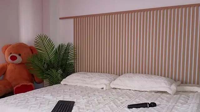 Snapshot of lia_corner chatting on January 2026 07:30:01 PM lia corner online show from January 2026 07:30:01 PM