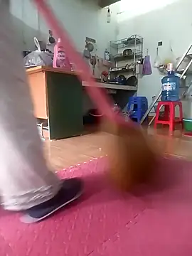 Tulip Giang online show from January 2026 02:03:01 AM