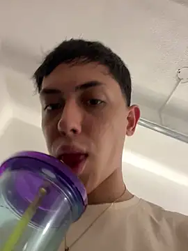 Iamcami  online show from February 2026 07:15:02 PM