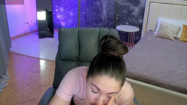 Adele Shy  online show from January 2026 01:10:02 AM