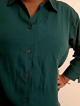 urslovelyy online show from January 2026 07:34:02 AM