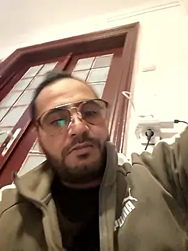 julian-112 online show from January 2026 05:37:01 PM