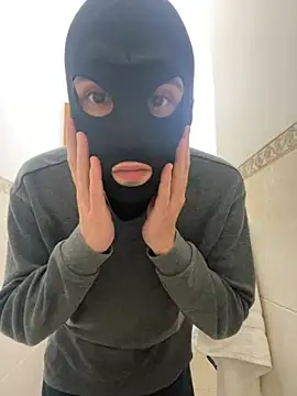 petiteyanel online show from March 2026 12:38:02 AM