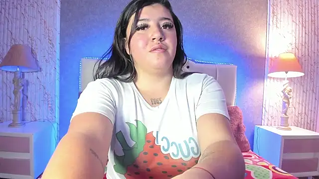 Nahomi Lara online show from January 2026 01:05:02 PM