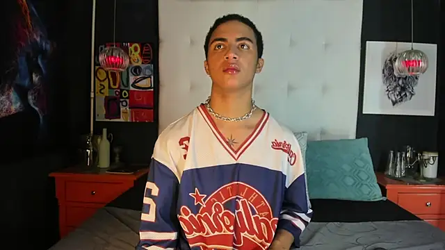 Andyy07  online show from January 2026 03:43:01 AM