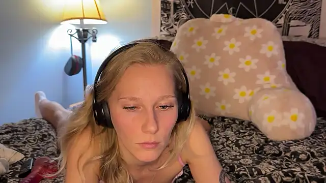 Snapshot of mysunidreamss chatting on February 2026 02:16:01 AM mysunidreamss online show from February 2026 02:16:01 AM