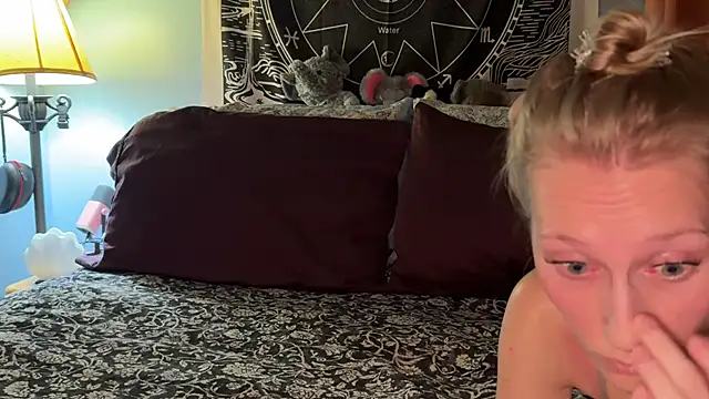 Snapshot of mysunidreamss chatting on February 2026 02:23:01 AM mysunidreamss online show from February 2026 02:23:01 AM