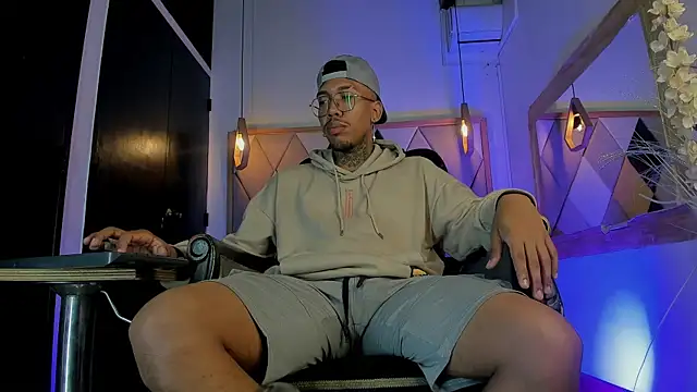 ThiagoBerry online show from February 2026 12:17:02 PM