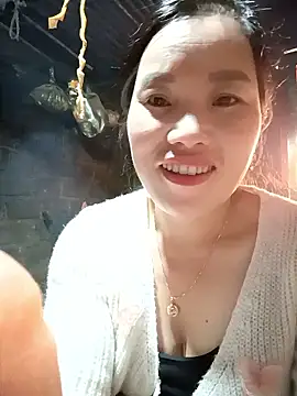 Snapshot of yu--yo chatting on January 2026 01:44:01 AM yu--yo online show from January 2026 01:44:01 AM