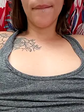 Casal HotBrisa online show from May 2026 06:37:01 PM