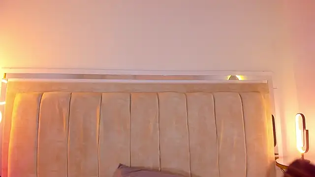 Snapshot of AliciaWhite_nt chatting on February 2026 06:04:02 PM AliciaWhite nt online show from February 2026 06:04:02 PM