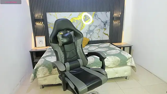 Dark Desiree18 online show from February 2026 01:45:01 PM