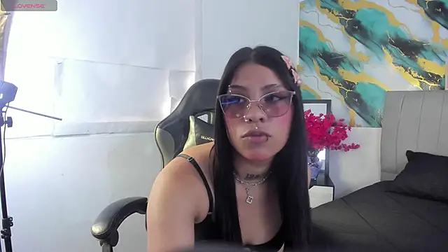 Gia Campbell online show from January 2026 04:00:01 PM