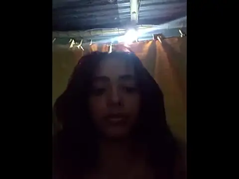 Snapshot of meganparixx chatting on February 2026 04:08:02 AM meganparixx online show from February 2026 04:08:02 AM