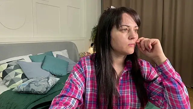  SilkyShadow  online show from February 2026 01:04:02 AM