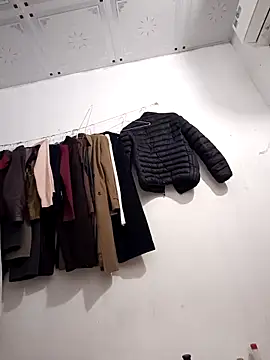 Anna-2k online show from March 2026 12:10:01 PM