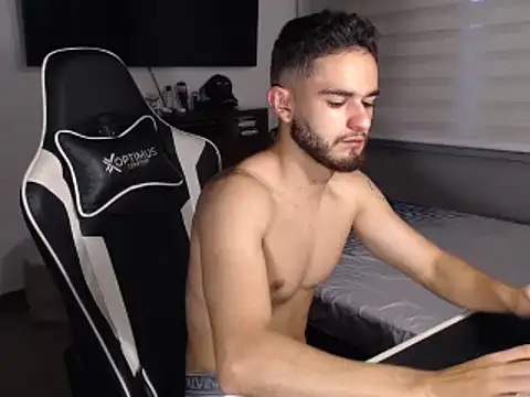 Massimo jiovano online show from January 2026 11:19:01 PM